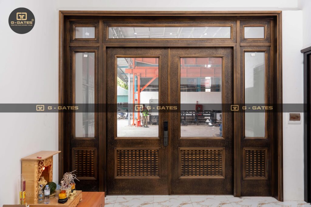 Cửa chính điêu khắc hợp kim nhôm sơn hiệu ứng giả cổ 